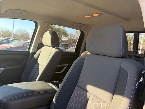 Certified 2024 Nissan Titan SV w/ SV Convenience Package image 10