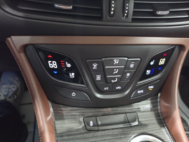 Used 2017 Buick Envision Premium w/ Driver Confidence Package AWD/4WD image 15