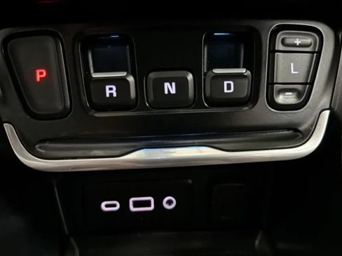 Used 2020 GMC Terrain SLE AWD/4WD image 12