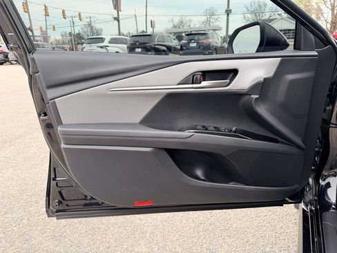 Certified 2025 Toyota Camry SE w/ Convenience Package image 18