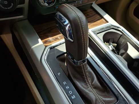 Used 2018 Ford F150 Lariat w/ Equipment Group 502A Luxury AWD/4WD image 17