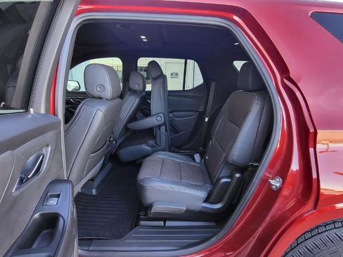 Used 2023 Chevrolet Traverse High Country image 29