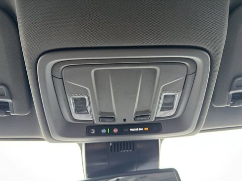 Used 2024 GMC Sierra 1500 SLT image 11