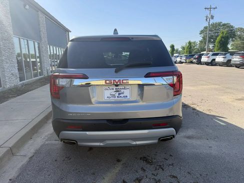 Used 2023 GMC Acadia SLE FWD image 6