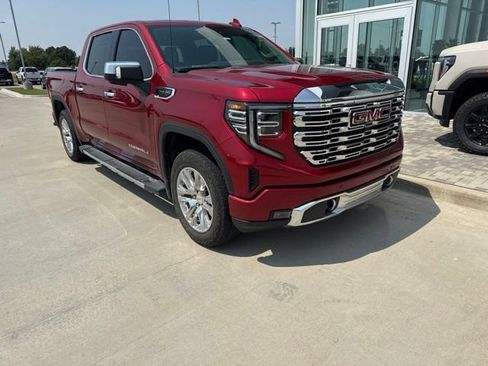 Used 2024 GMC Sierra 1500 Denali w/ Technology Package AWD/4WD image 1