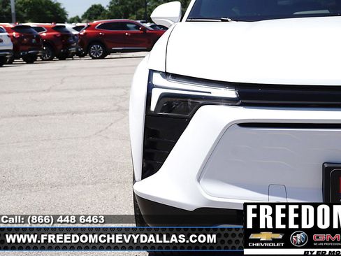 New 2025 Chevrolet Blazer EV LT image 41