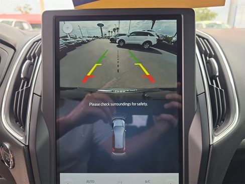 Certified 2023 Ford Edge Titanium image 17