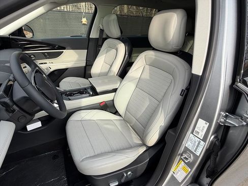 New 2026 Lincoln Nautilus Reserve image 23