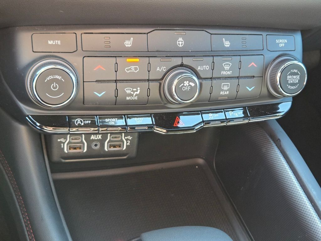 Used 2026 Dodge Durango GT w/ Blacktop Package AWD/4WD image 33