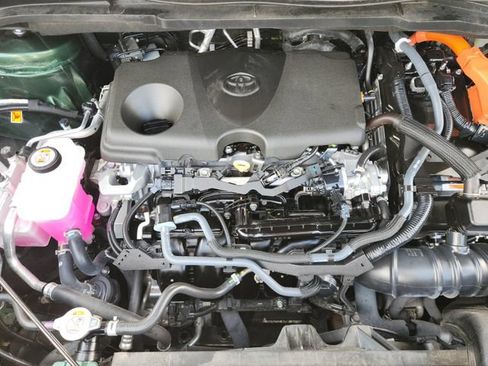 Used 2025 Toyota Sienna LE w/ LE Plus Package AWD/4WD image 28