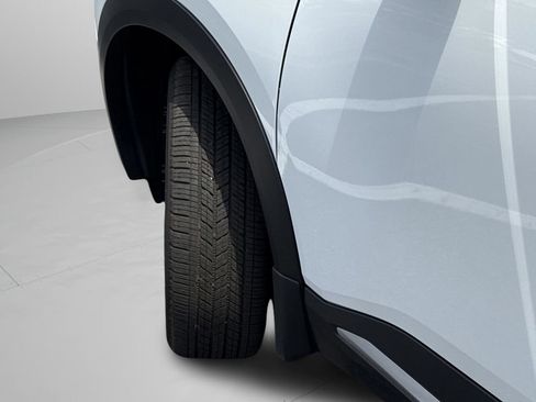 Certified 2025 Nissan Kicks SR AWD/4WD image 46