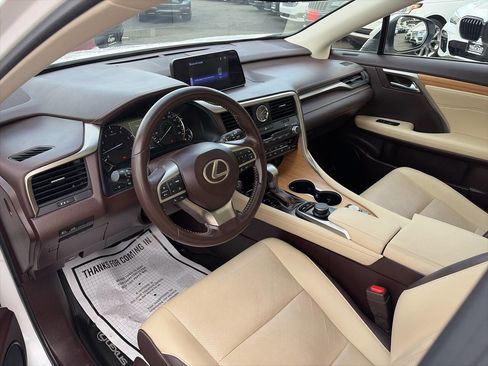 Used 2019 Lexus RX 350L Premium w/ Premium Package image 29
