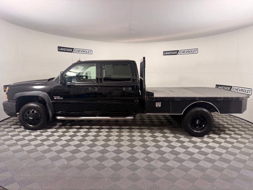 Used 2005 Chevrolet Silverado 3500 LT w/ Heavy-Duty Power Package AWD/4WD image 3