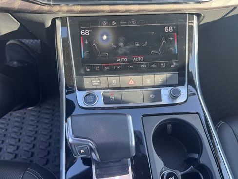 Used 2021 Audi Q8 Premium Plus w/ Premium Plus Package image 18