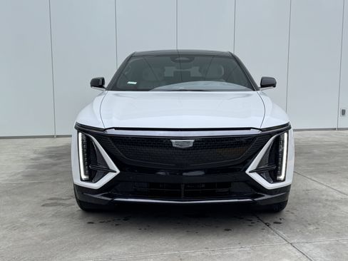 New 2025 Cadillac Lyriq Sport image 3