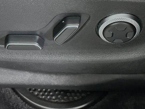 Used 2024 Genesis GV80 2.5T image 13