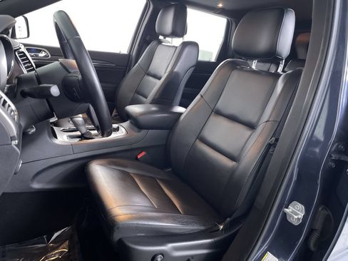 Used 2020 Jeep Grand Cherokee Limited AWD/4WD image 12