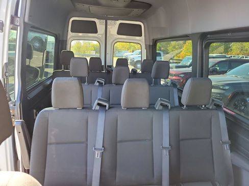 Used 2025 Mercedes-Benz Sprinter 2500 image 35