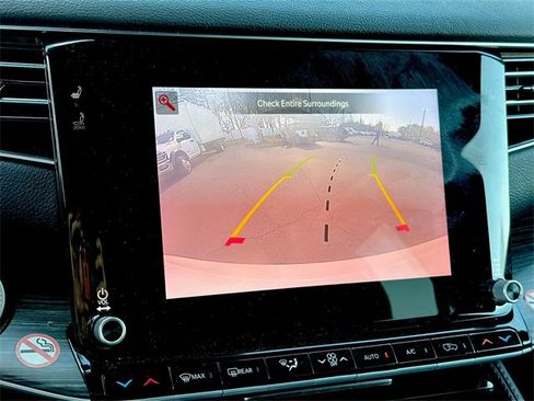 Used 2024 Jeep Wagoneer Series II image 14