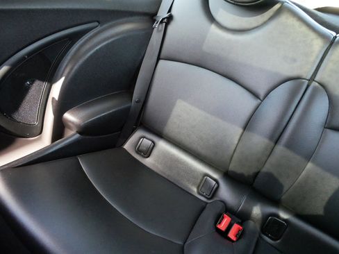 Used 2011 MINI Cooper Hardtop FWD image 12