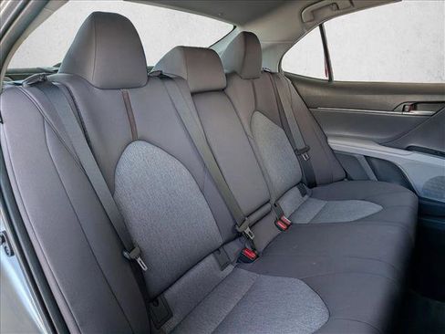 Used 2019 Toyota Camry LE image 17