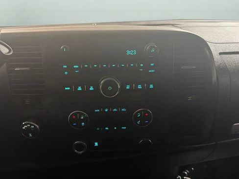Used 2011 GMC Sierra 1500 SLE w/ Power Tech Package AWD/4WD image 13