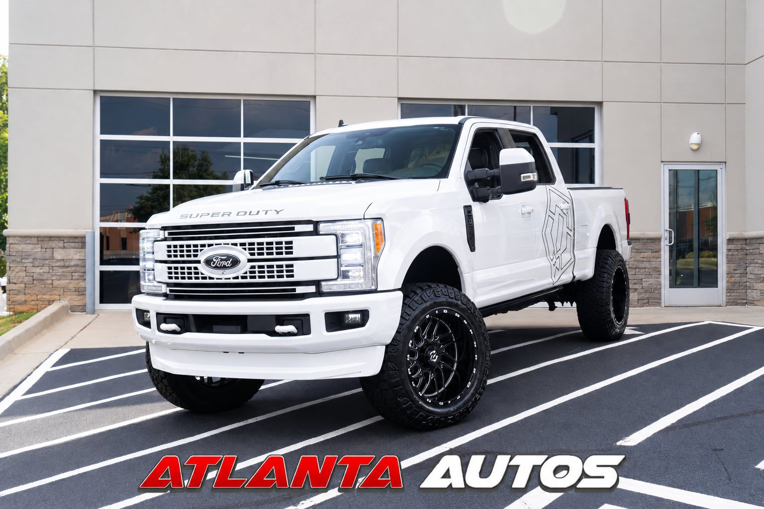 Used 2019 Ford F250 Platinum w/ Platinum Ultimate Package AWD/4WD image 1