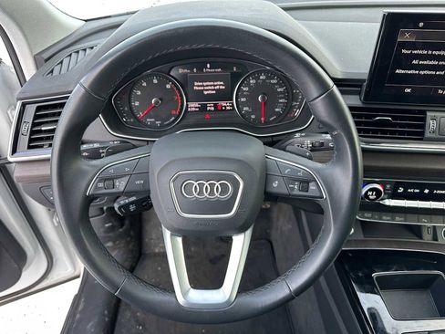 Used 2023 Audi Q5 2.0T Premium w/ Convenience Package image 23