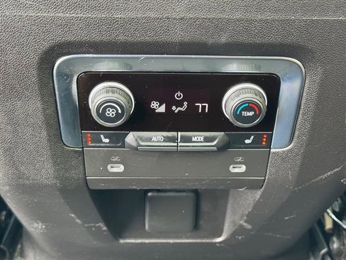 Used 2021 Chevrolet Suburban Premier w/ Premium Package image 14