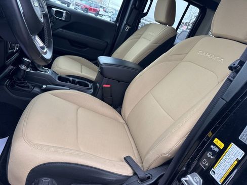 Used 2021 Jeep Wrangler Unlimited Sahara image 8