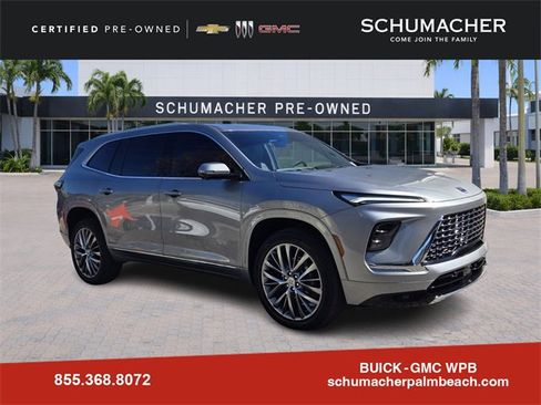 Used 2025 Buick Enclave Avenir image 1