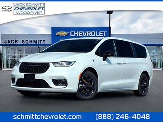 Used 2024 Chrysler Pacifica Limited FWD video 1