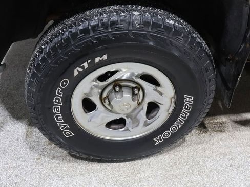 Used 1998 Dodge Ram 1500 Truck ST image 12