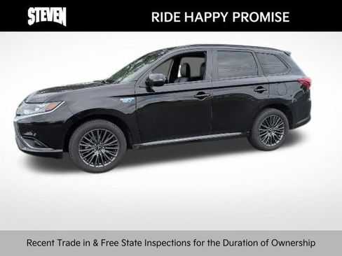 Used 2021 Mitsubishi Outlander LE image 2