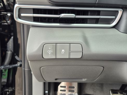 New 2026 Hyundai Elantra SEL Sport Premium FWD image 28