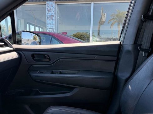 Used 2025 Honda Odyssey Sport-L image 28