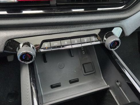 New 2024 Chevrolet Silverado EV RST AWD/4WD image 25