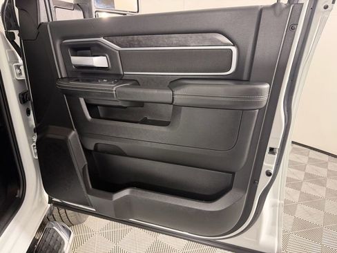 Used 2024 RAM 2500 Big Horn w/ Bed Utility Group image 31