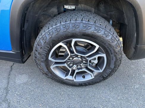 Used 2022 Jeep Grand Cherokee Trailhawk AWD/4WD image 31