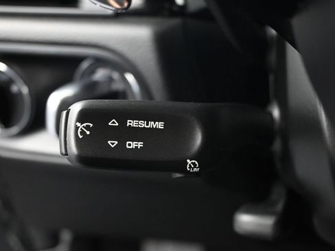 Certified 2022 Porsche Macan S AWD/4WD image 21