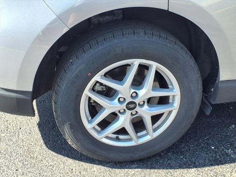 Used 2024 Ford Edge SEL image 25