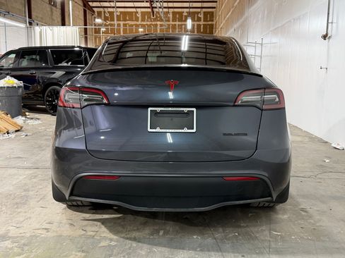 Used 2022 Tesla Model Y Performance AWD/4WD image 7