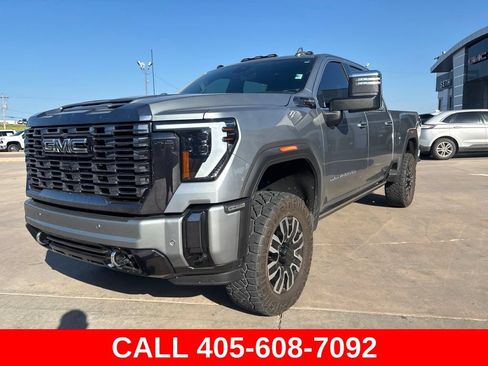 Used 2024 GMC Sierra 2500 Denali Ultimate AWD/4WD image 2