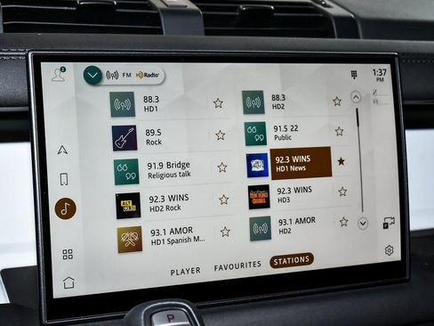 Used 2025 Land Rover Defender 110 S image 27