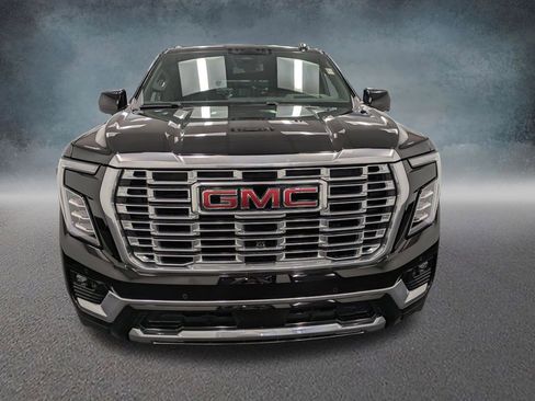 Used 2026 GMC Yukon XL Denali w/ Sun & Power Step Package AWD/4WD image 2