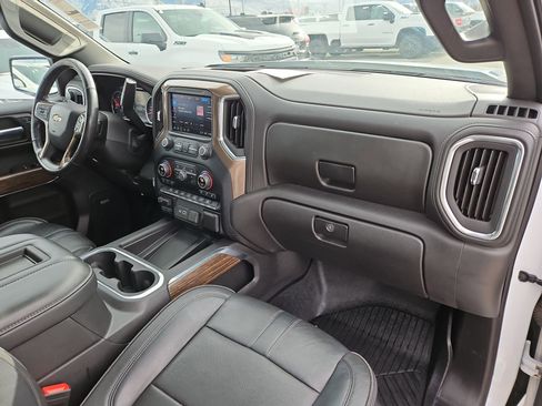 Used 2021 Chevrolet Silverado 1500 High Country w/ Z71 Off-Road Package AWD/4WD image 33