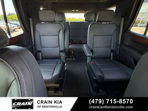 Used 2026 GMC Yukon Denali w/ Sun & Power Step Package AWD/4WD image 30