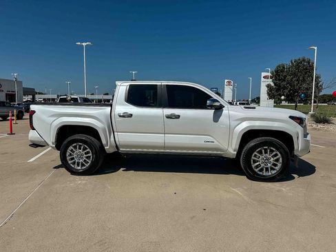 Used 2024 Toyota Tacoma Limited AWD/4WD image 2