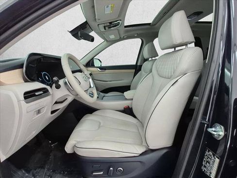 Used 2023 Hyundai Palisade Limited FWD image 17