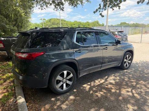 Used 2019 Chevrolet Traverse LT w/ LT Premium Package FWD image 8